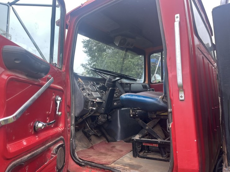 1993-ford-l9000-image-85