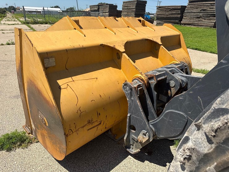 2019-deere-524l-image-15