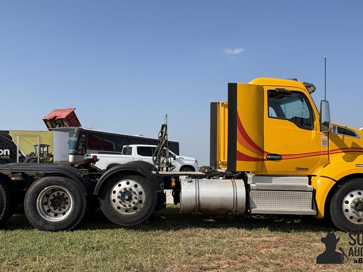 2020-kenworth-t680-image-4