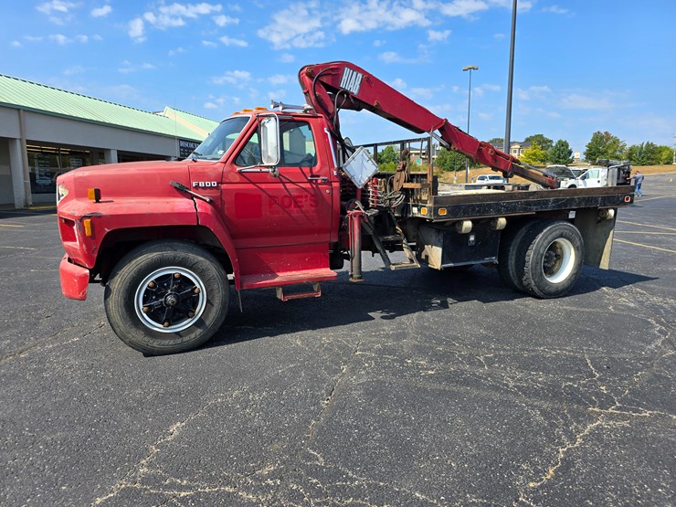 1990-ford-f800-image-5