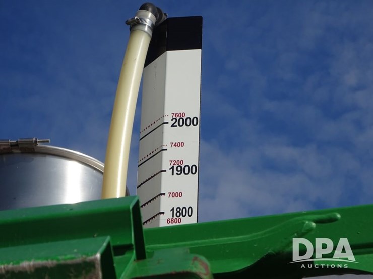 2020-john-deere-f4365-image-97