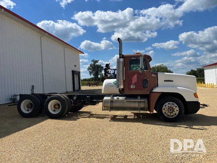 1991-freightliner-truck-(jn2955,-unit-758)-image-8