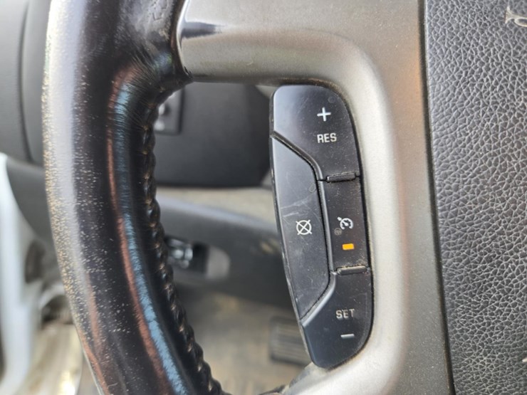 2013-chevrolet-2500hd-image-47