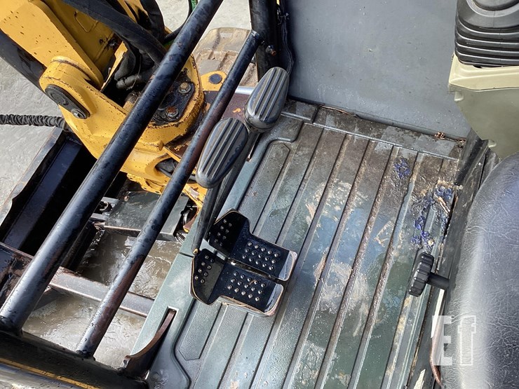 2015-caterpillar-305.5e2-cr-image-18