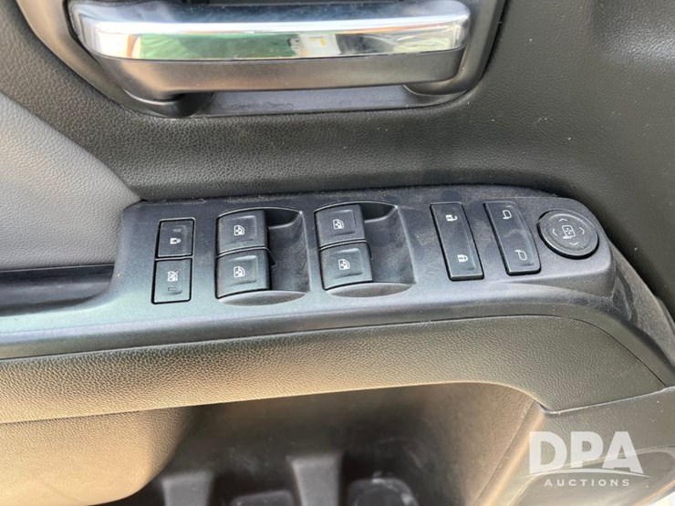 2015-gmc-2500-image-44