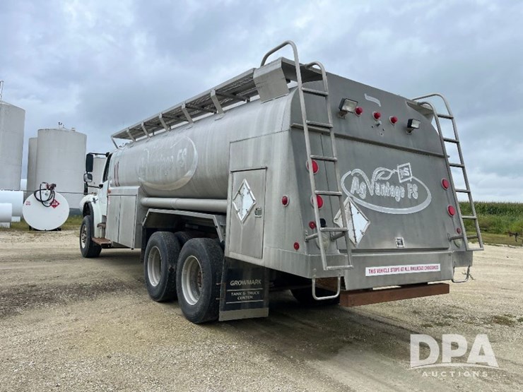 2010-freightliner-business-class-m2-petroleum-truck-(jn2961,-unit-491)-image-17