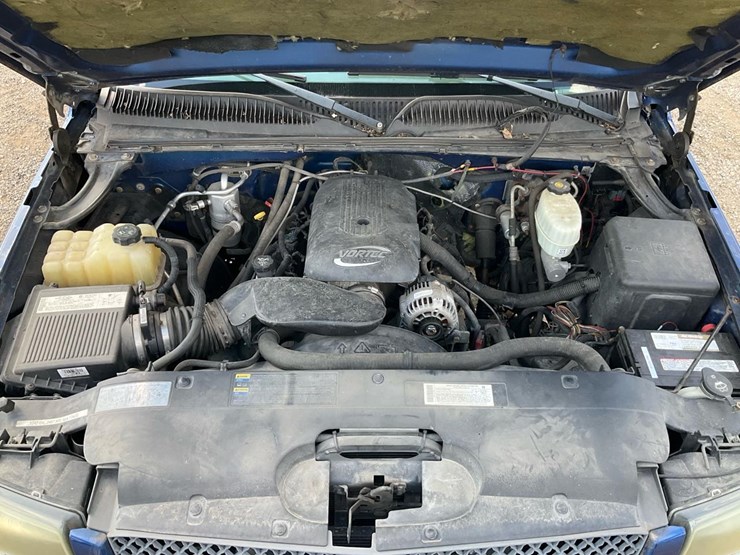 2004-chevrolet-k2500-image-60