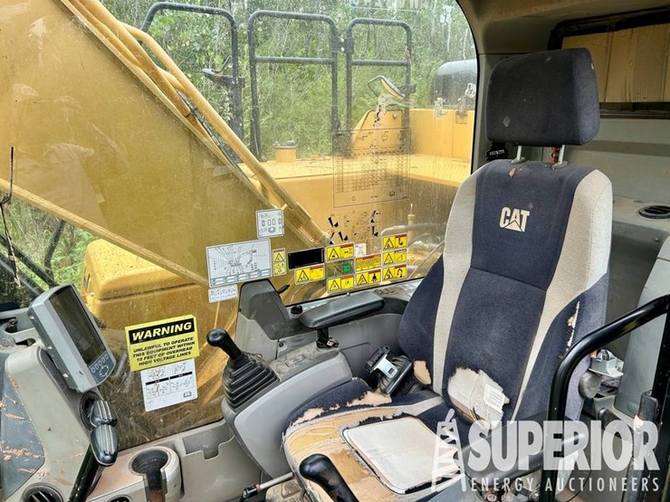 caterpillar-326fl-image-3