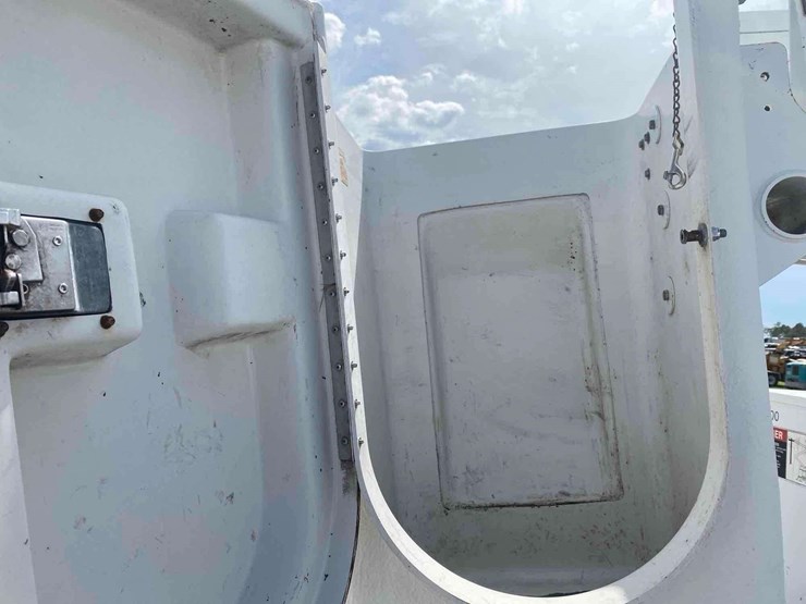 2014-altec-at200a-image-29