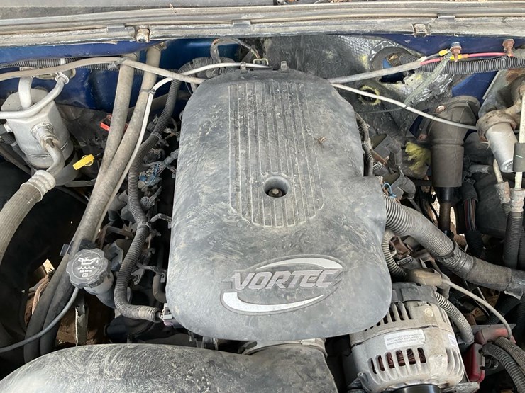 2004-chevrolet-k2500-image-65