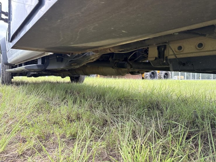 2020-ford-f550-image-51