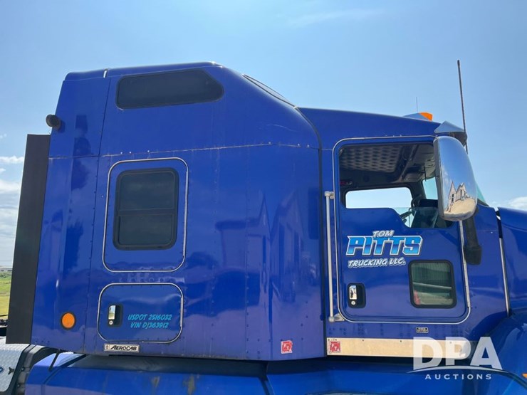 2013-kenworth-t660-image-30