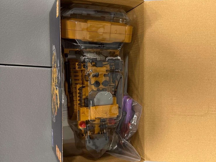 top-9-channel-rc-bulldozer-image-5