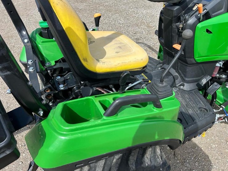 2020-john-deere-1023e-image-28