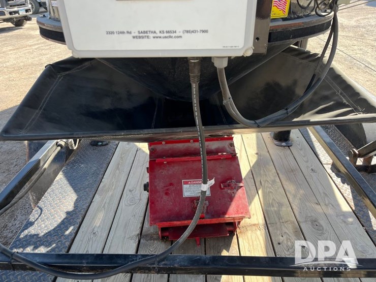 2004-boss-seed-trailer-(jn2958,-unit-t293)-image-30