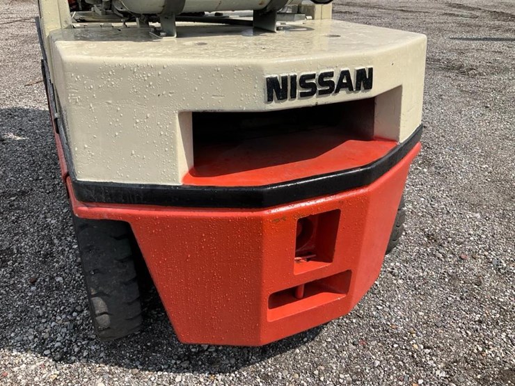 1994-nissan-kph02a25pv-image-28