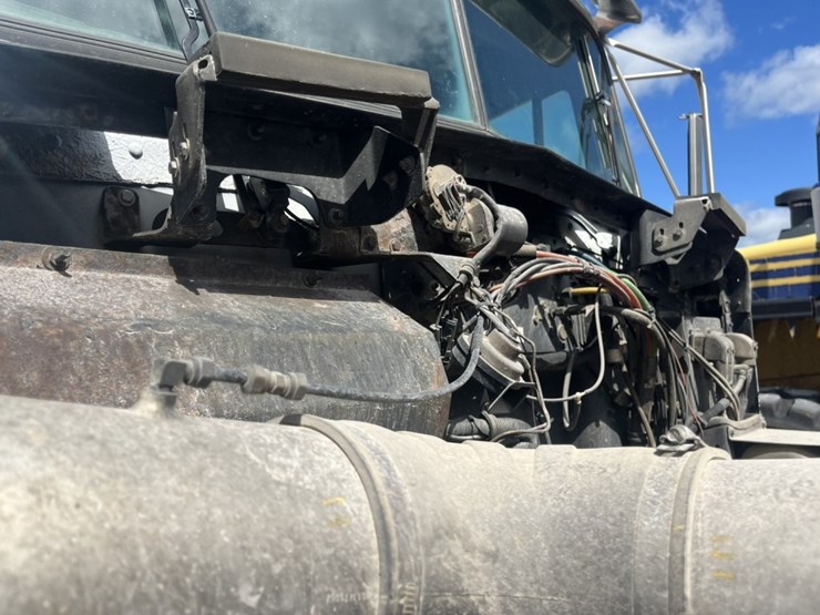 kenworth-w900b-image-33