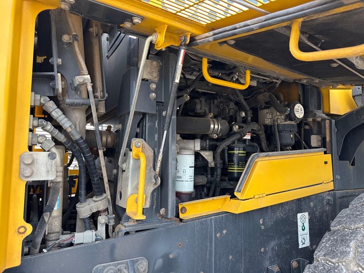 2021-komatsu-wa380-8-image-12