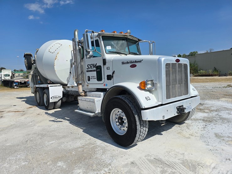 2014-peterbilt-365-image-47