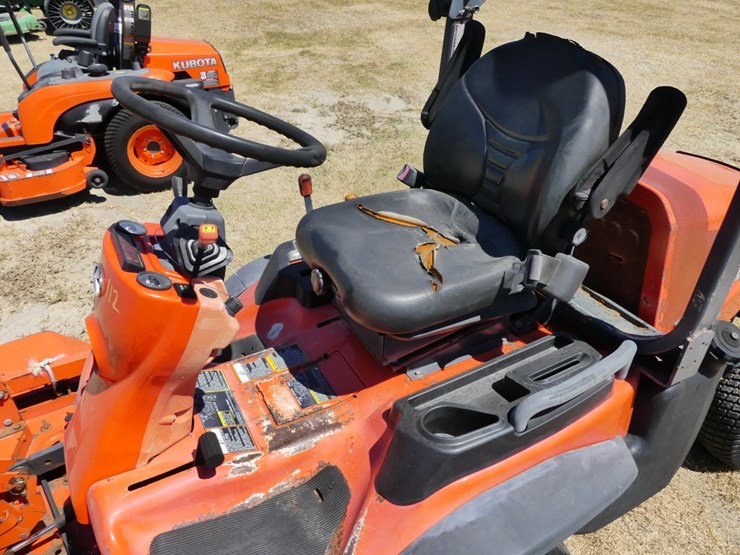 2013-kubota-f2680-image-9