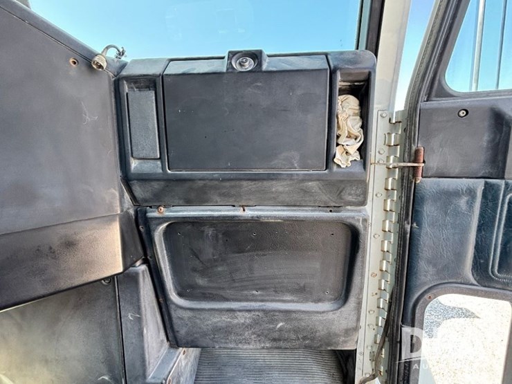 1998-cummins-m11-image-74