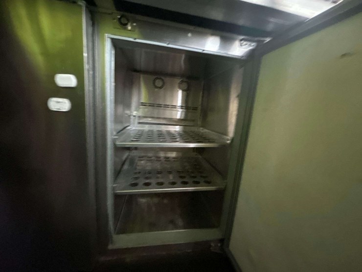 2021-mercedes-benz-sprinter-4500-image-29