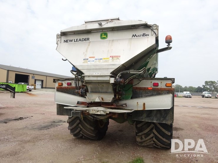 2019-john-deere-f4365-image-30