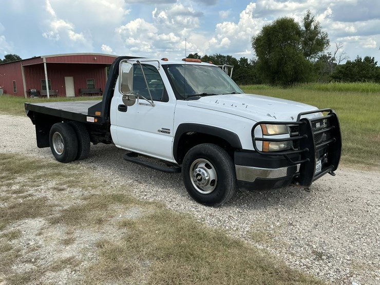 2007-chevrolet-3500-image-3