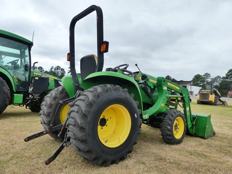 john-deere-3038e-image-3
