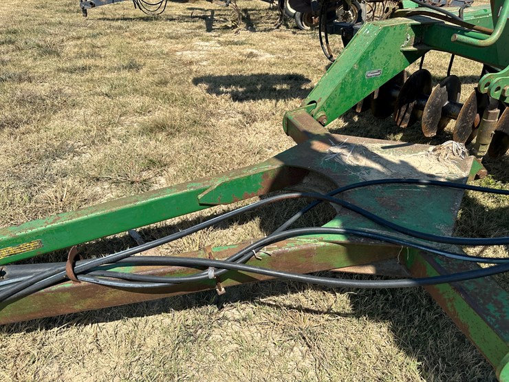 john-deere-34-image-33
