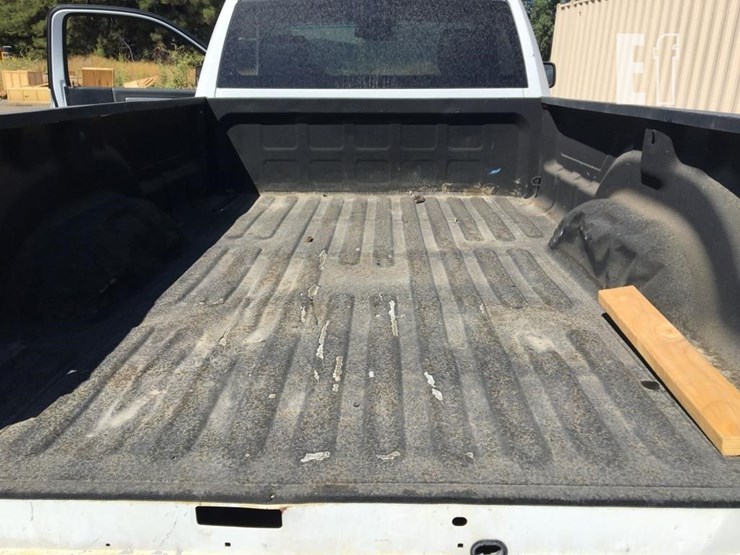 2015-ram-1500-image-14