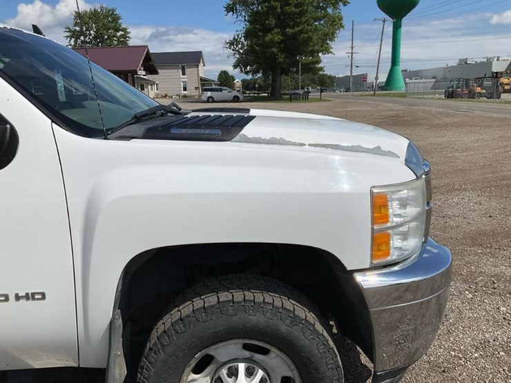 2013-chevrolet-silverado-2500-image-41