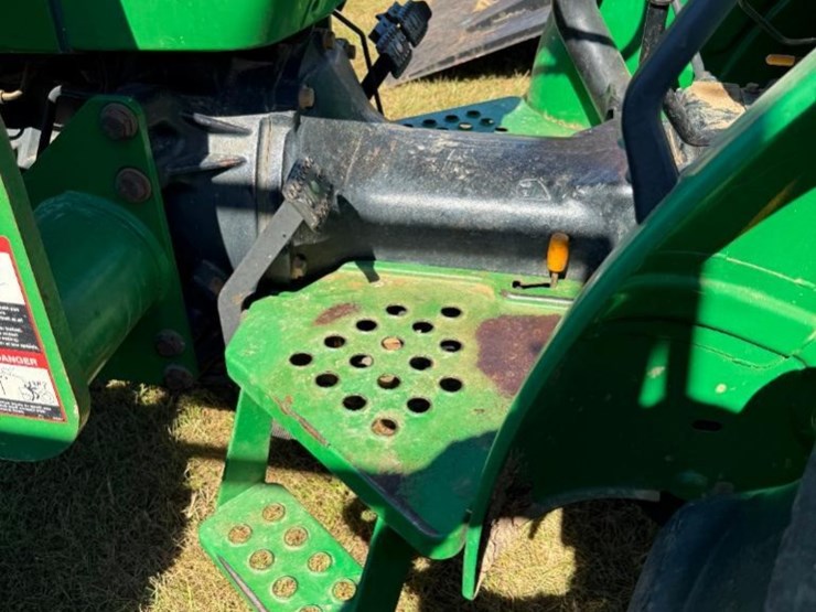 john-deere-5205-image-10