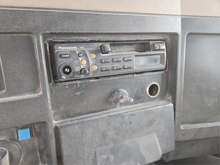 1994-international-4700-image-35