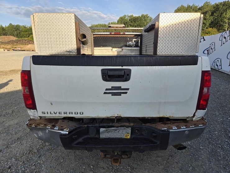 2012-chevrolet-silverado-2500-image-4