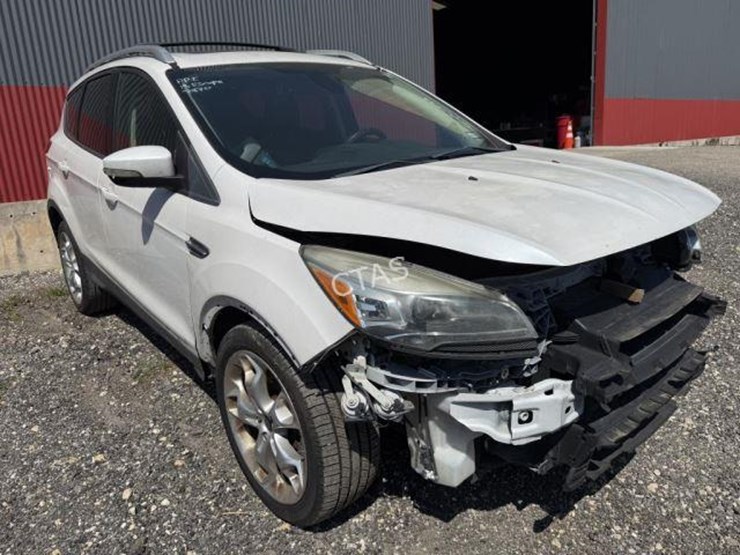 2013-ford-escape-titanium-image-3
