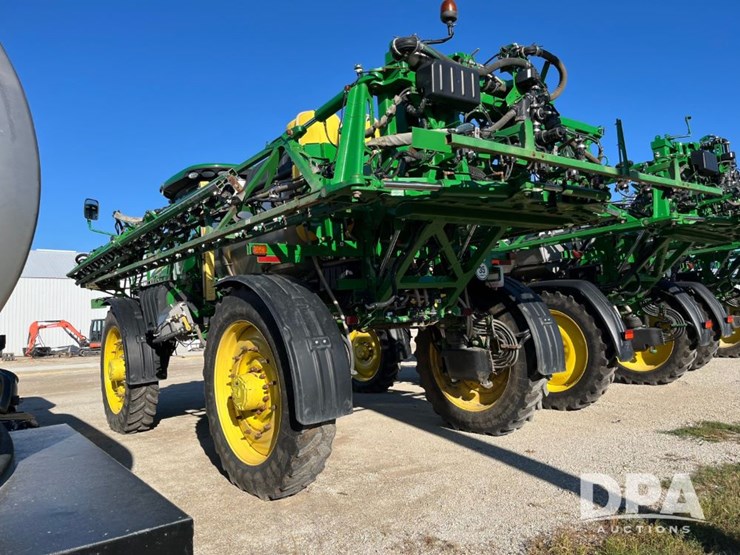2019-john-deere-r4045-image-15