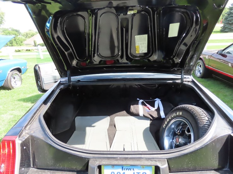 1988-chevrolet-monte-carlo-ss-image-23
