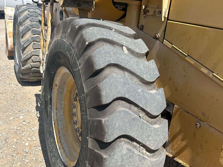 john-deere-444h-image-28
