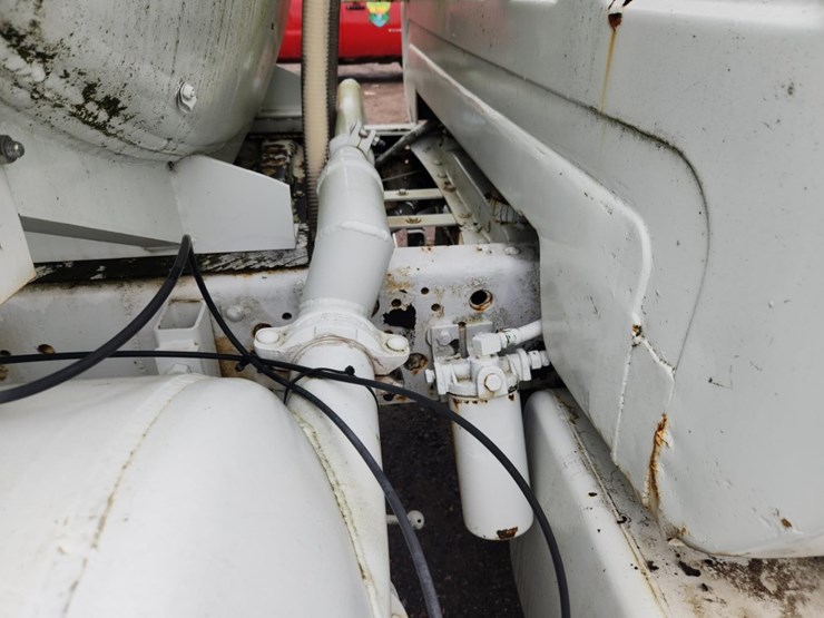 #1647-•-1976-gmc-fuel-truck-image-30