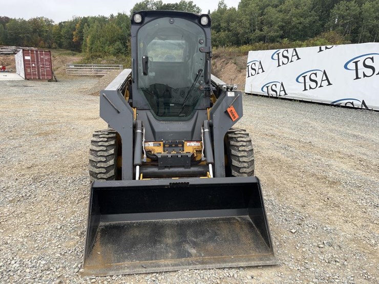 2014-deere-326e-image-8