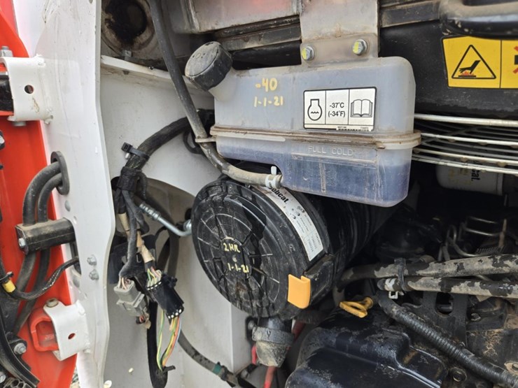 2021-bobcat-s76-image-36