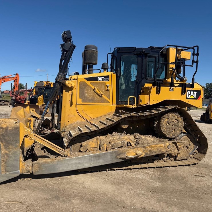 CATERPILLAR D6T XW