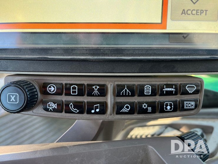 2019-john-deere-r4045-image-99