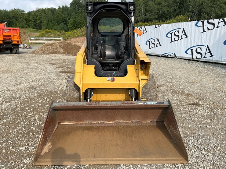 2021-caterpillar-236d3-image-8