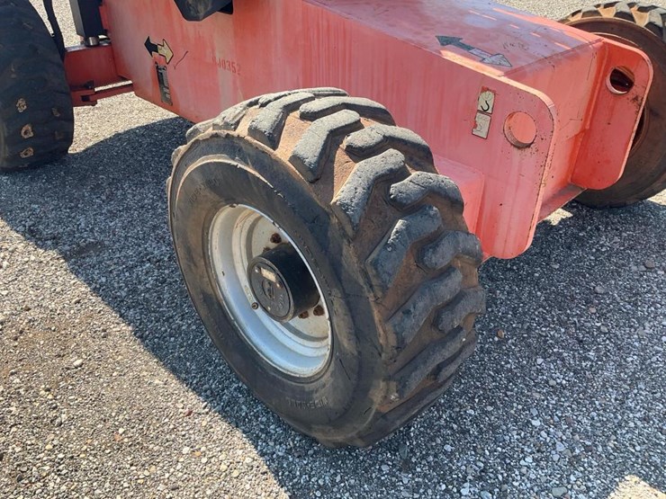 2005-jlg-600s-image-10