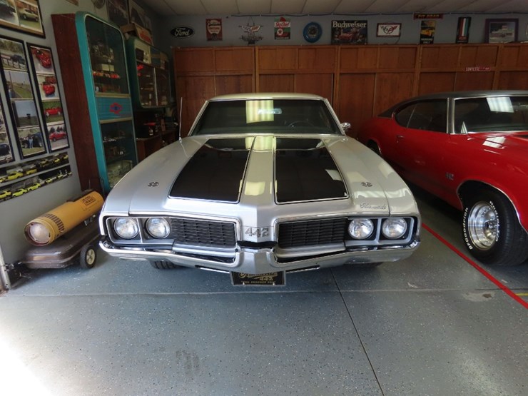 1969-oldsmobile-442-coupe-image-2