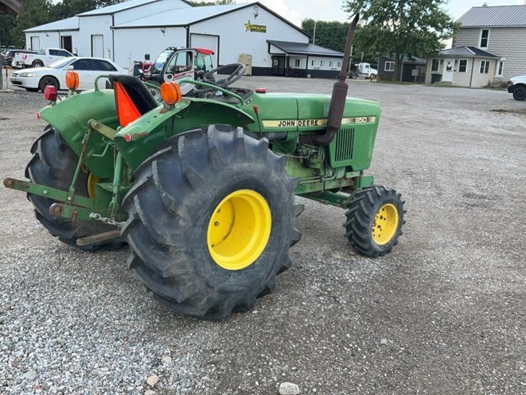 1980-john-deere-850-image-3