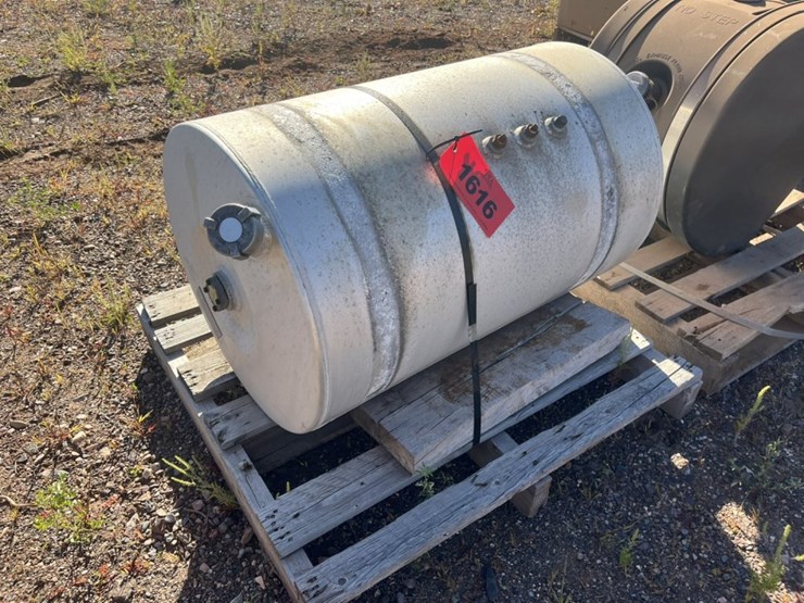 #1616-•-33"x22“-fuel-tank-image-1