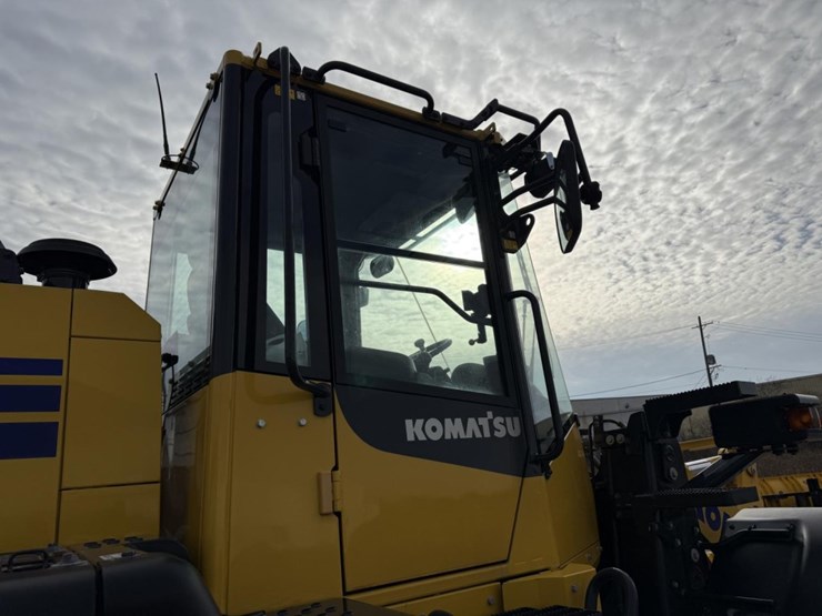 2021-komatsu-wa200-8-image-29